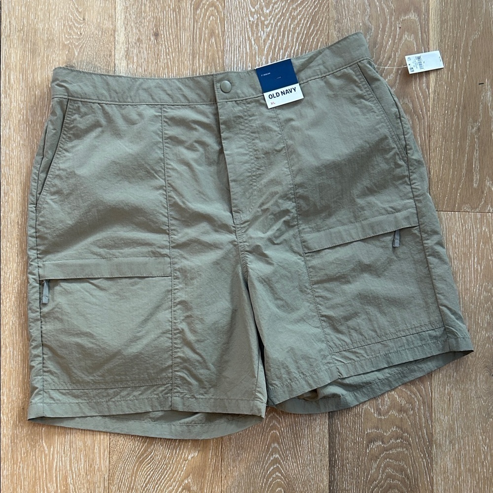 NWT Old Navy Khaki Shorts